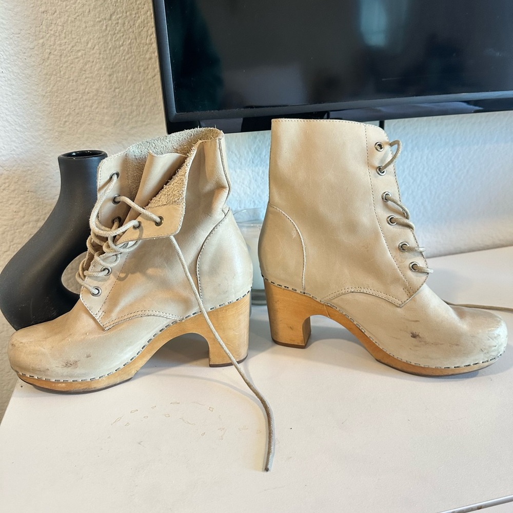 Jeffrey Campbell Clog Booties Size 7 - image 2